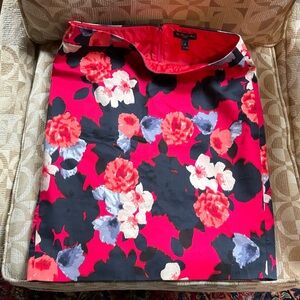 J Crew The Pencil Skirt floral 4 small mid to knee cotton with lining